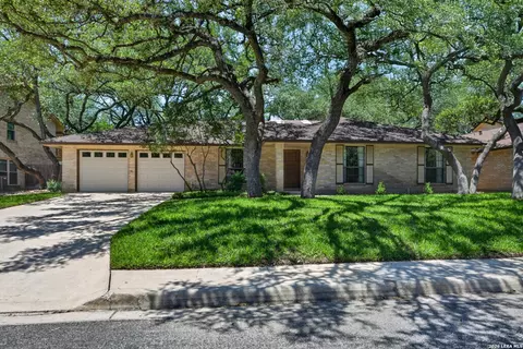 811 Lone Wolf, San Antonio, TX 78232