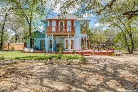 1723 Medina Cir, San Antonio, TX 78264