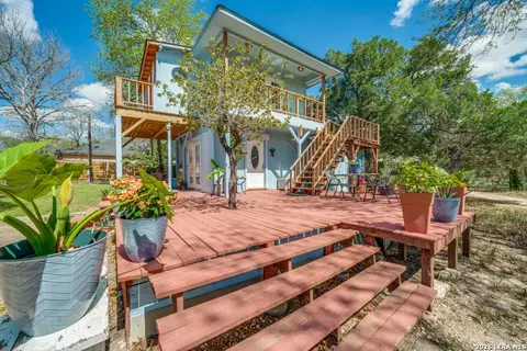 1723 Medina Cir, San Antonio, TX 78264