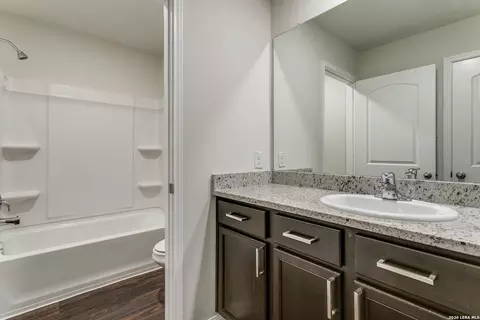 Bath - 3862 Leighton Hbr, Von Ormy, TX 78073 photo 2 of 2