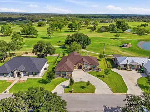 View/Area - 717 Jack Nicklaus, Devine, TX 78016 photo 9 of 11