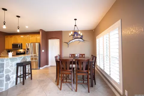 Dining - 717 Jack Nicklaus, Devine, TX 78016 photo 1 of 1