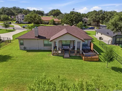 View/Area - 717 Jack Nicklaus, Devine, TX 78016 photo 7 of 11