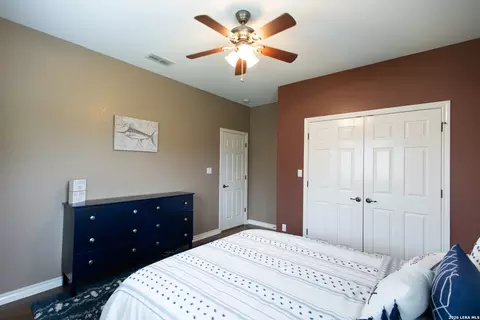 Bedroom - 717 Jack Nicklaus, Devine, TX 78016 photo 7 of 7