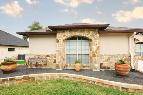 Exterior - 717 Jack Nicklaus, Devine, TX 78016 photo 4 of 12