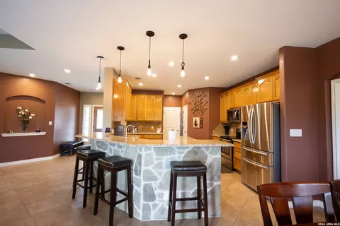 Kitchen - 717 Jack Nicklaus, Devine, TX 78016 photo 5 of 5