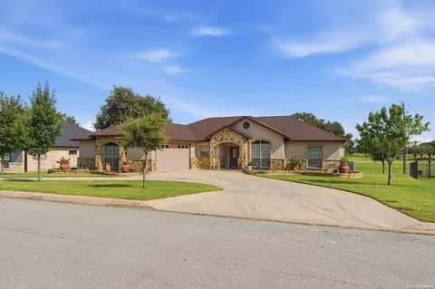 Exterior - 717 Jack Nicklaus, Devine, TX 78016 photo 4 of 8