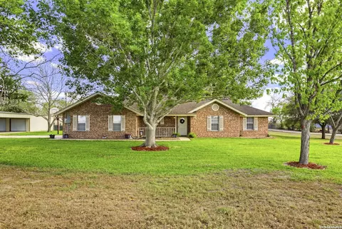 8416 Fm 541, Stockdale, TX 78160