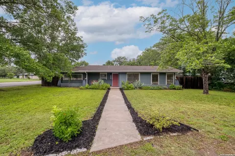 1233 Orange, Lockhart, TX 78644