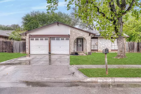 12027 Wilderness Trl, Live Oak, TX 78233