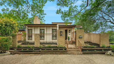 209 Henderson St, Alamo Heights, TX 78209