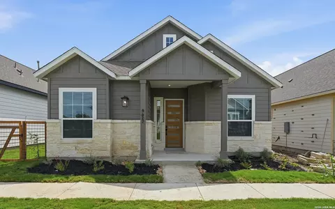 9427 Hidden Stone, Schertz, TX 78154