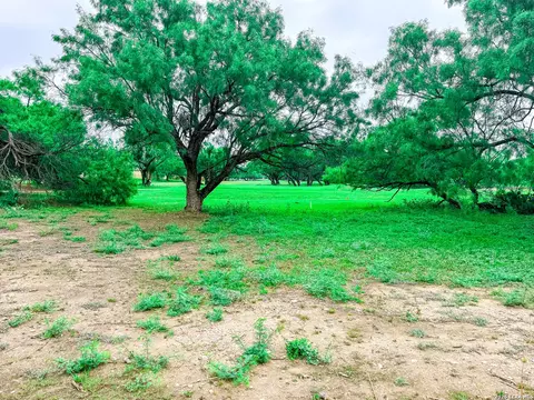 839 Fairway Cir, Brackettville, TX 78832