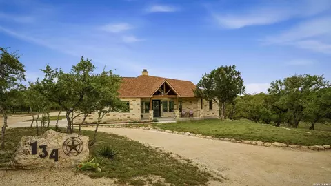 134 Stallion Estates Dr, Spring Branch, TX 78070
