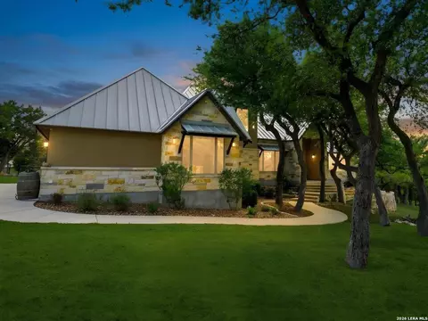 1466 Crossbow, Canyon Lake, TX 78133