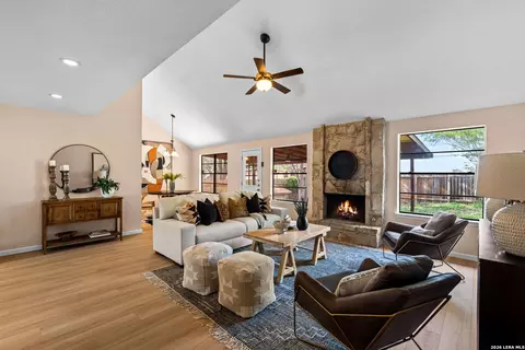 9203 Ridge Grv, San Antonio, TX 78250