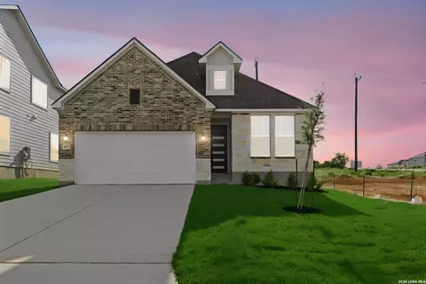 114 Scott Sq, San Antonio, TX 78253