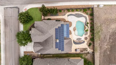 2701 Saddlehorn Dr, Seguin, TX 78155