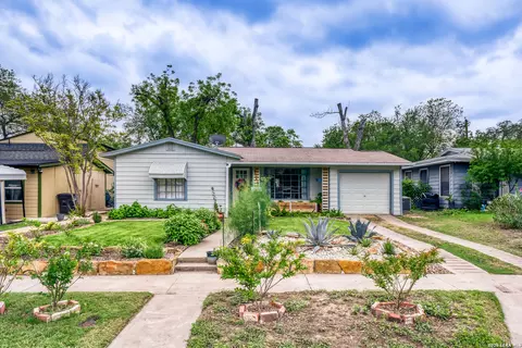 222 Dawnview Ln, San Antonio, TX 78213