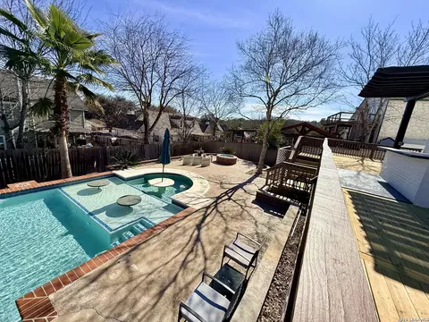 207 River, Castroville, TX 78009