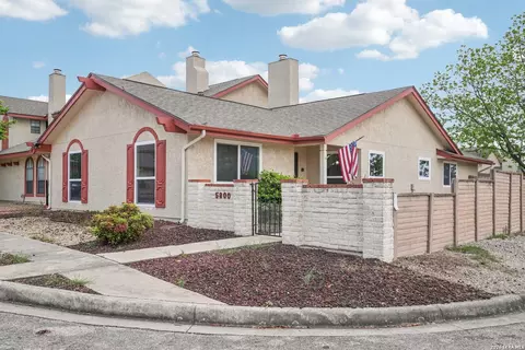 5800 Royal Clb, San Antonio, TX 78239