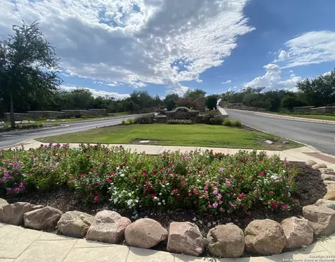 24510 Paraiso Rdg, San Antonio, TX 78255