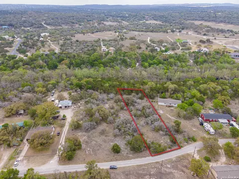 223 Bluff View Dr, Spring Branch, TX 78070
