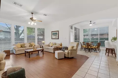 487 Covered Brg, Schertz, TX 78154