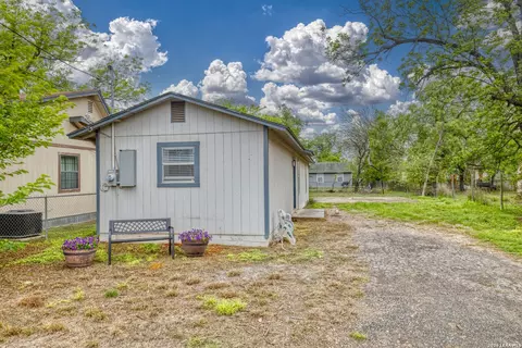 Exterior - 640 Roach St, Uvalde, TX 78801 photo 3 of 3