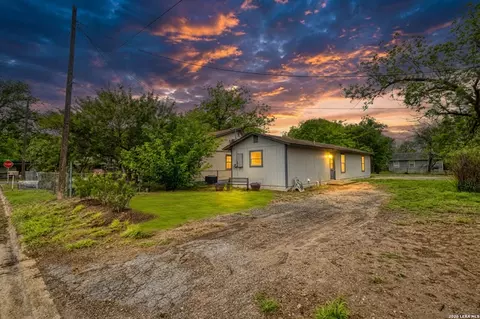Exterior - 640 Roach St, Uvalde, TX 78801 photo 1 of 3
