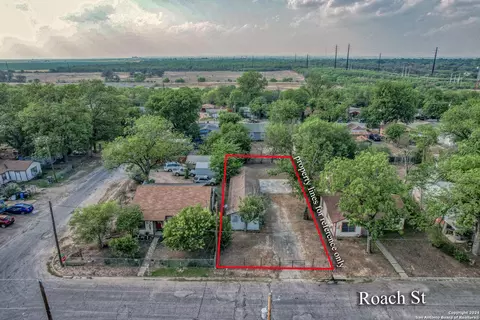 View/Area - 640 Roach St, Uvalde, TX 78801 photo 1 of 6