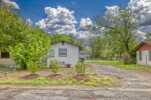 Other - 640 Roach St, Uvalde, TX 78801 photo 2 of 7