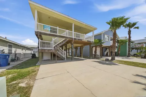 415 Spencers Lndg, Port Aransas, TX 78373