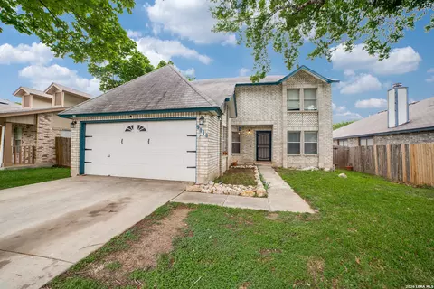 9818 Kenbridge Dr, San Antonio, TX 78250