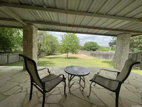 10114 Thomas Ln, Dripping Springs, TX 78620
