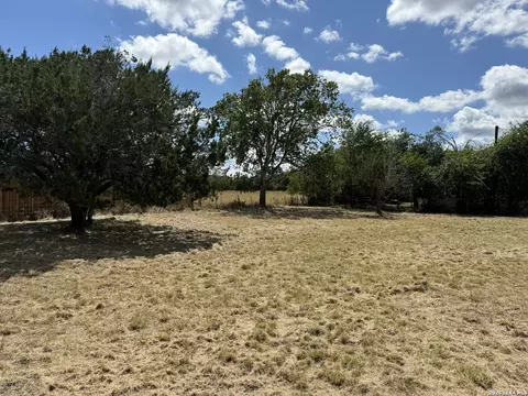 153 Colt Ct, Bandera, TX 78003