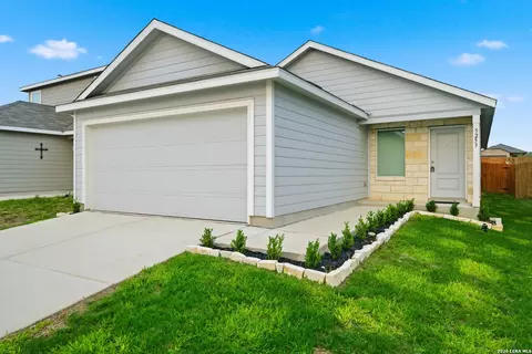 5253 Morgan Crst, San Antonio, TX 78253