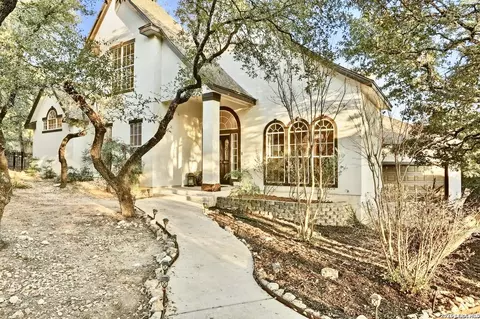 8218 Plum Valley Dr, San Antonio, TX 78255