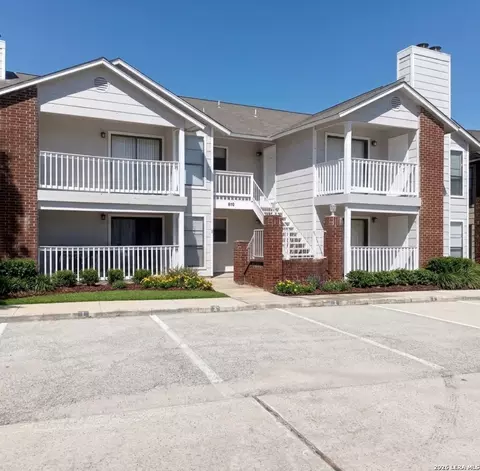 810 Station St, Converse, TX 78109