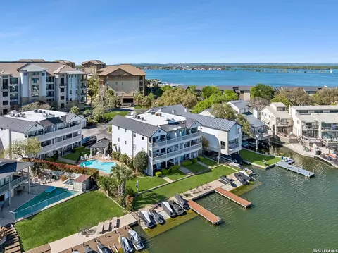 101 Island Dr UNIT F, Horseshoe Bay, TX 78657
