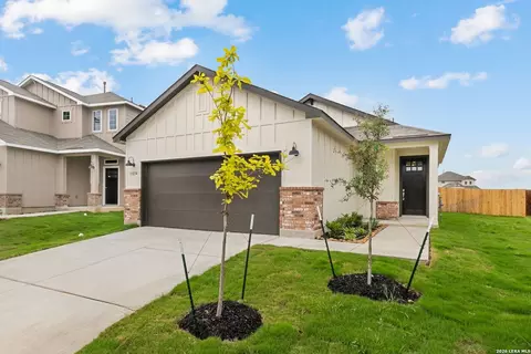 13227 Chanute Field Dr, San Antonio, TX 78253