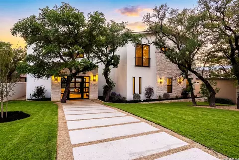 16 Grantham Gln, San Antonio, TX 78257