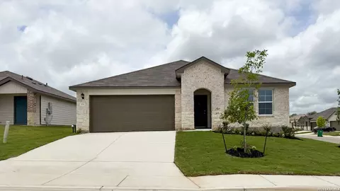 304 Cottonmouth Ln, Seguin, TX 78155