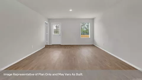 Living - 303 Windflower Cv, Luling, TX 78648 photo 3 of 3