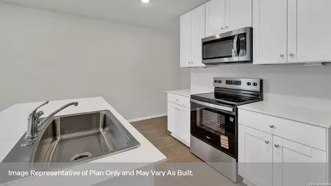 Kitchen - 303 Windflower Cv, Luling, TX 78648 photo 3 of 3