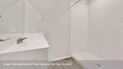 Bath - 303 Windflower Cv, Luling, TX 78648 photo 2 of 4