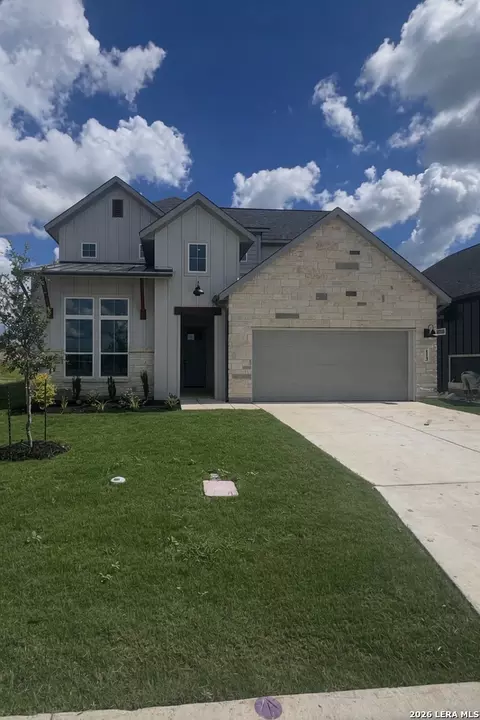 113 Travis Dr, Castroville, TX 78009