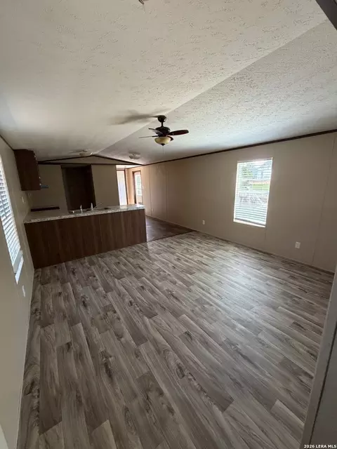 6905 Lovers Ln, Brownwood, TX 76801