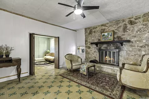 926 S Laredo, San Antonio, TX 78204