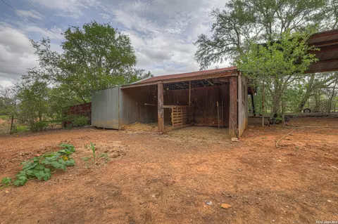 418 Fm 2984, Luling, TX 78648 photo 13